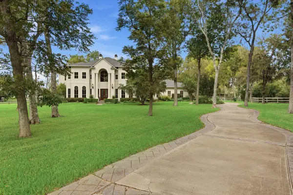 3518 River Forest Dr, Richmond, TX 77406-8246