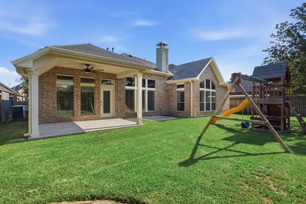 27418 N Saddle Creek LN, Fulshear, TX 77441