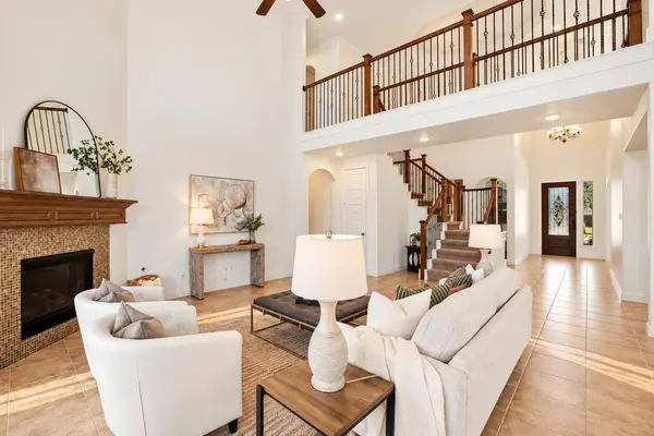 6639 Brady Springs LN, Sugar Land, TX 77479