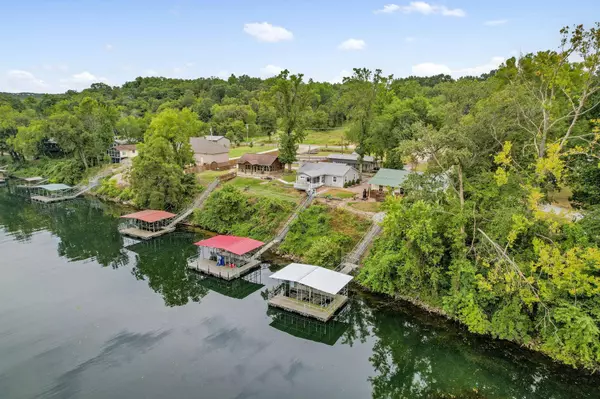 1612 Acacia Club RD, Hollister, MO 65672