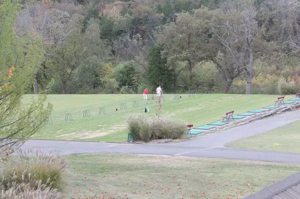 415 Silverwood CIR, Branson West, MO 65737