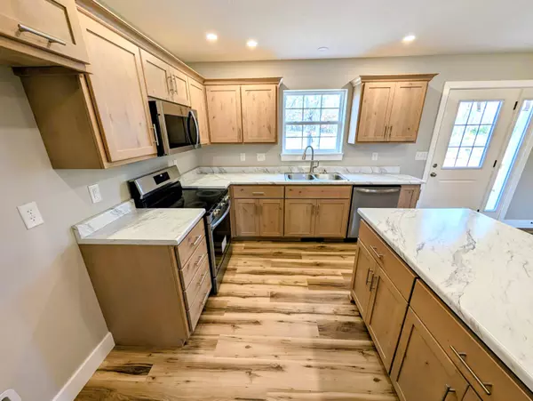 117 Rainbow Hill LN, Reeds Spring, MO 65737