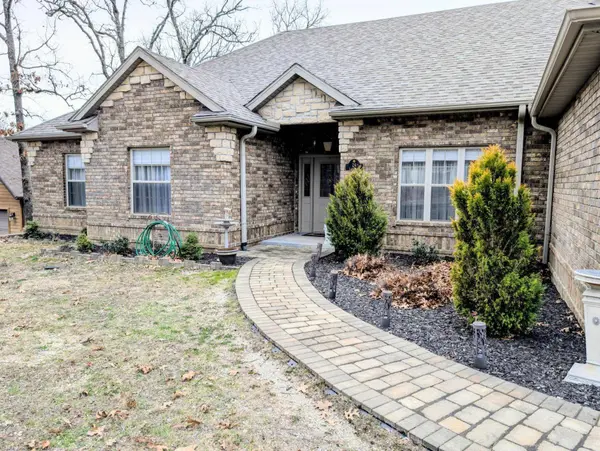 24 Lands End, Kimberling City, MO 65686