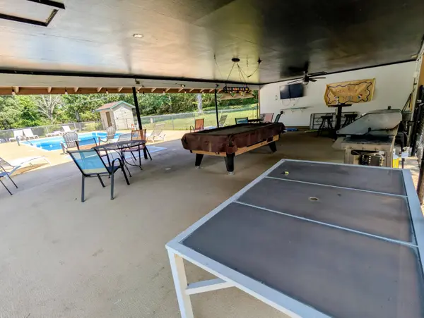 84 Kings Cove LN #16, Reeds Spring, MO 65737