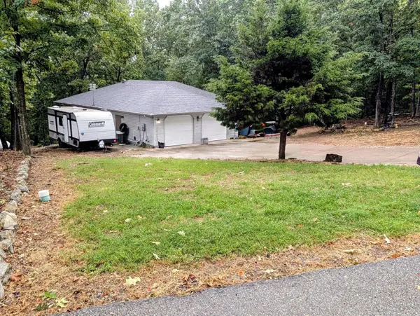 166 Queensberry RD