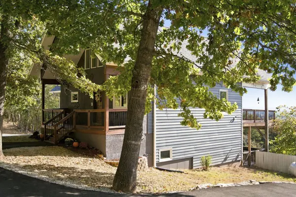 42 Hill And Hollow LN, Branson West, MO 65737