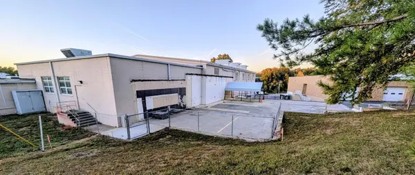21016 Main ST, Reeds Spring, MO 65737