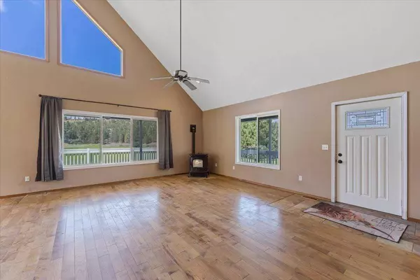 42480 N State Route 25 Hwy, Davenport, WA 99122