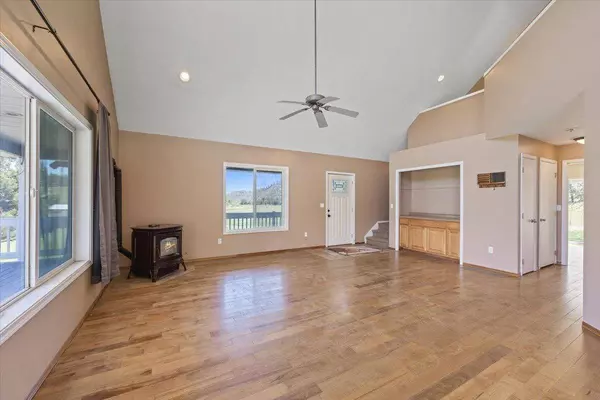 42480 N State Route 25 Hwy, Davenport, WA 99122