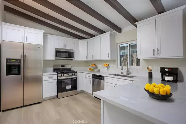 7065 Elm Ave, San Bernardino, CA 92404