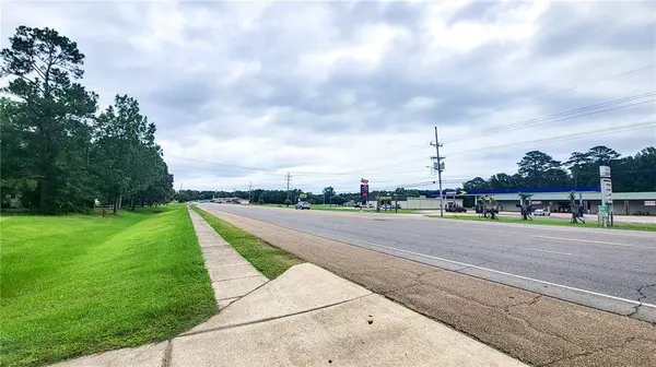 9414 HIGHWAY 165 HWY, Woodworth, LA 71485