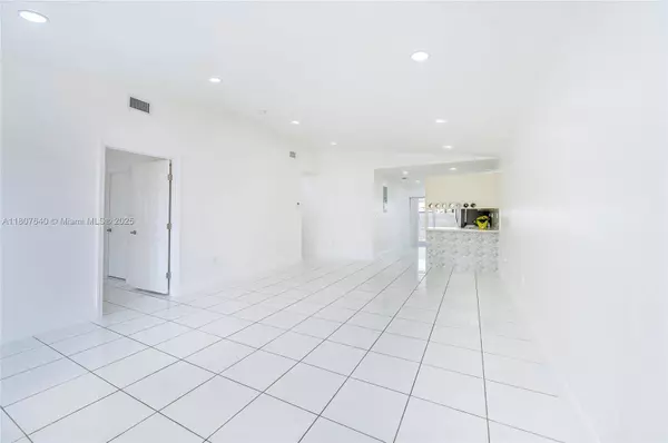 9021 NW 121st Ter #85, Hialeah Gardens, FL 33018