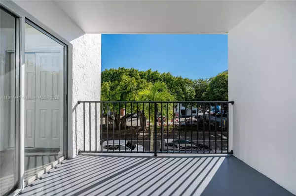 2461 SW 22nd St #35, Miami, FL 33145