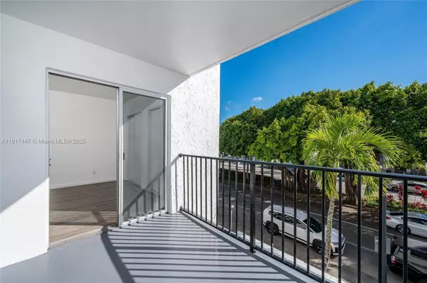 2461 SW 22nd St #35, Miami, FL 33145