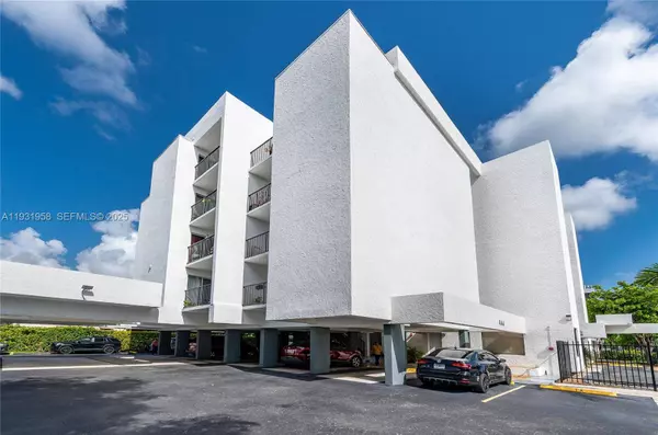 444 SW 27th Ave #37, Miami, FL 33135