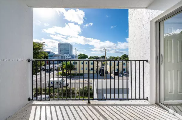 444 SW 27th Ave #37, Miami, FL 33135