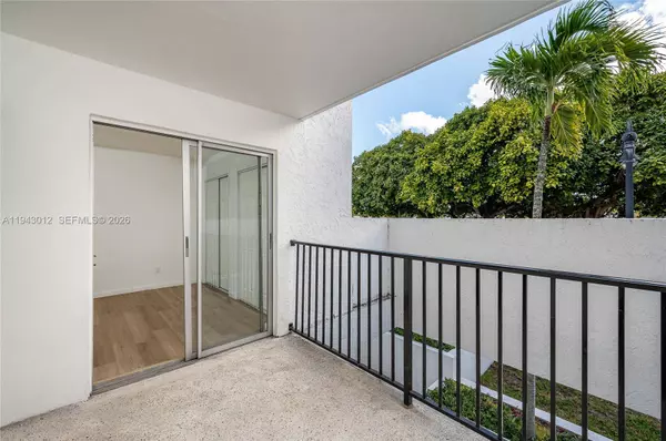 2463 Coral Way #25, Miami, FL 33145