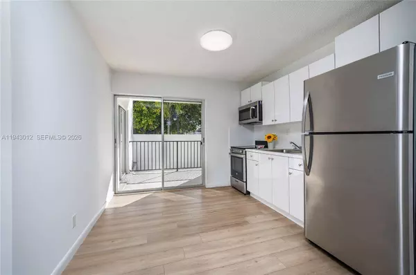 2463 Coral Way #25, Miami, FL 33145