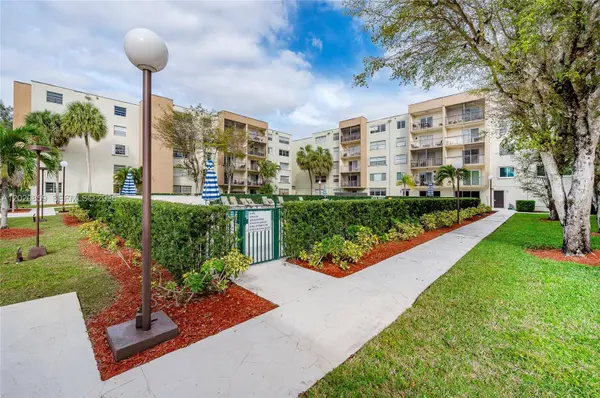 14250 SW 62nd St #314, Miami, FL 33183