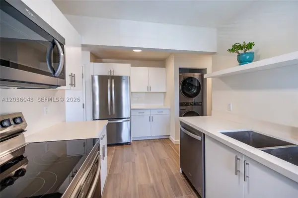 217 Madeira Ave #4, Coral Gables, FL 33134
