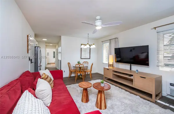 217 Madeira Ave #4, Coral Gables, FL 33134