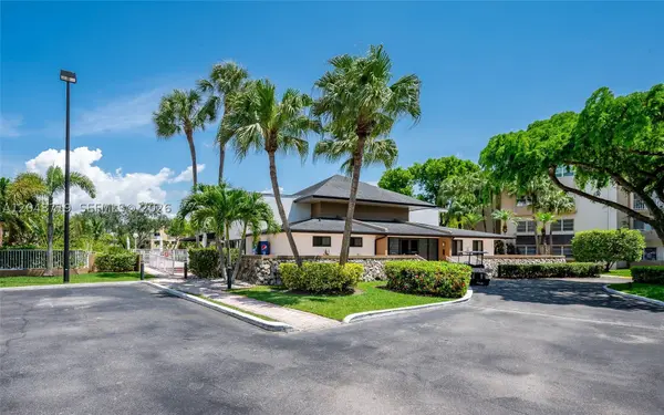 7705 SW 86th St #B-114, Miami, FL 33143