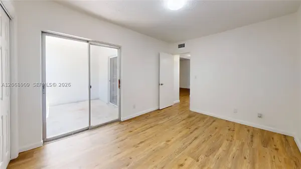 2463 Coral Way #27, Miami, FL 33145