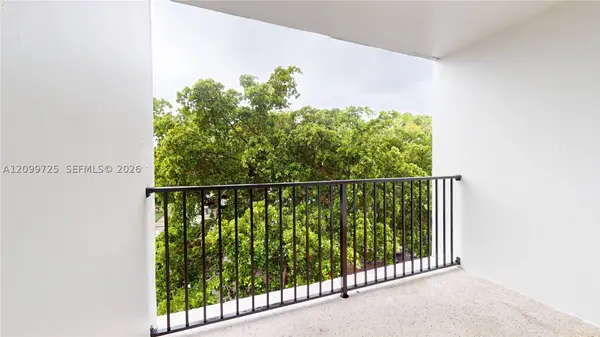 2463 Coral Way #48, Miami, FL 33145
