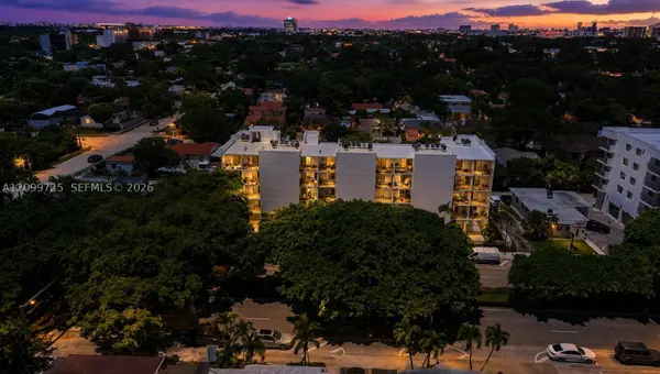 2463 Coral Way #48