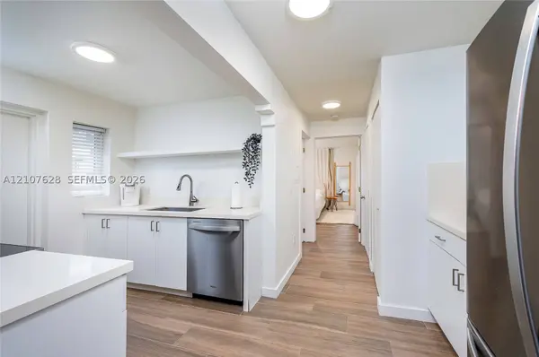 217 Madeira Ave #1, Coral Gables, FL 33134