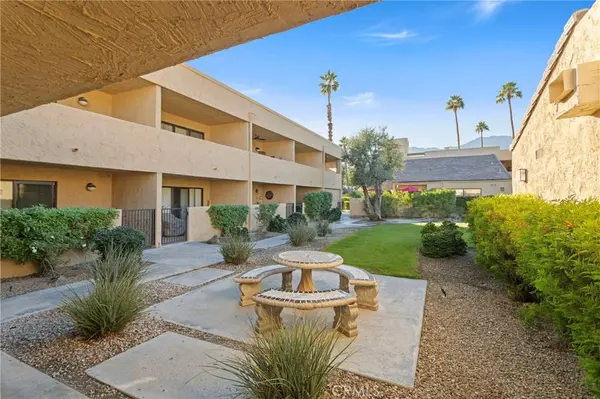 5300 E Waverly Dr. #M4115, Palm Springs, CA 92264