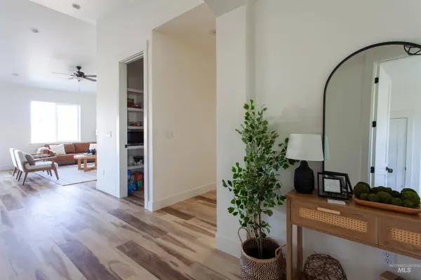 502 Farm Creek Avenue, New Plymouth, ID 83655