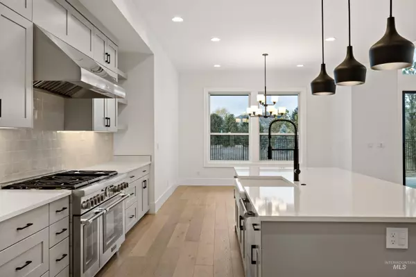 11444 N 17th Way, Boise, ID 83714