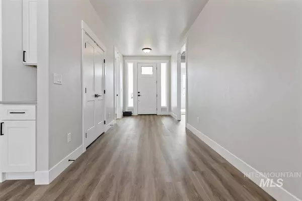 1122 Velvet Loop, Wilder, ID 83655