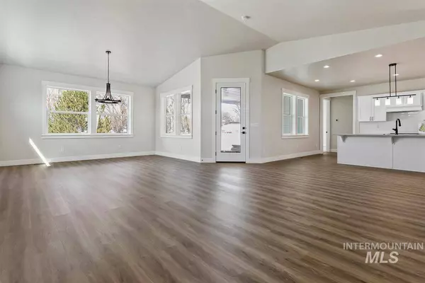 1122 Velvet Loop, Wilder, ID 83655