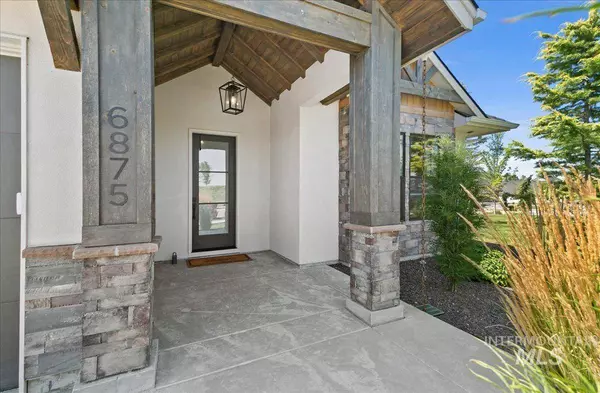 6875 W Piaffe St, Eagle, ID 83616