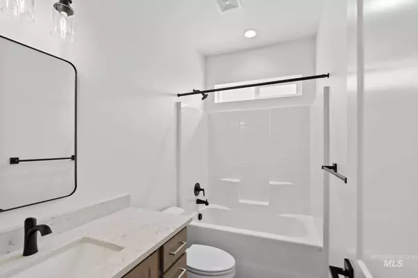 405 S Diesel Way, Boise, ID 83716