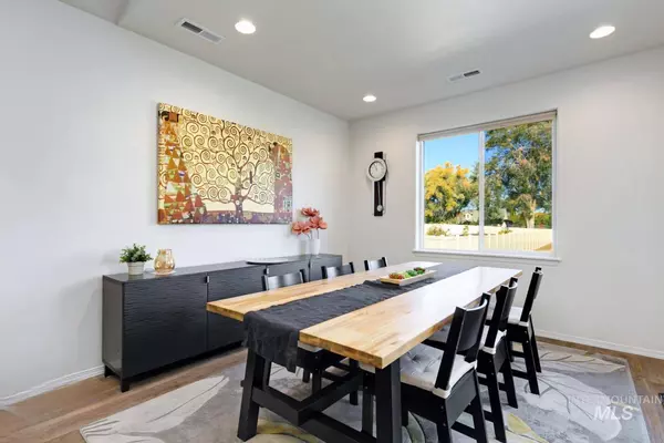 1382 W Kelby Avenue, Nampa, ID 83651