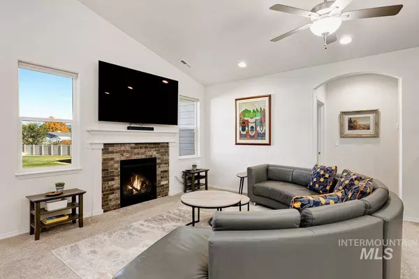 1382 W Kelby Avenue, Nampa, ID 83651