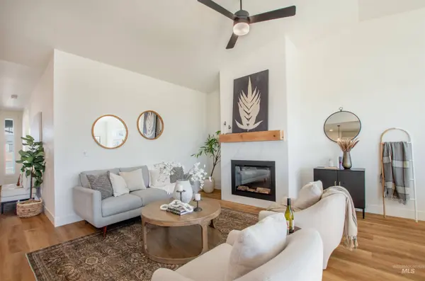 405 S Diesel Way, Boise, ID 83716