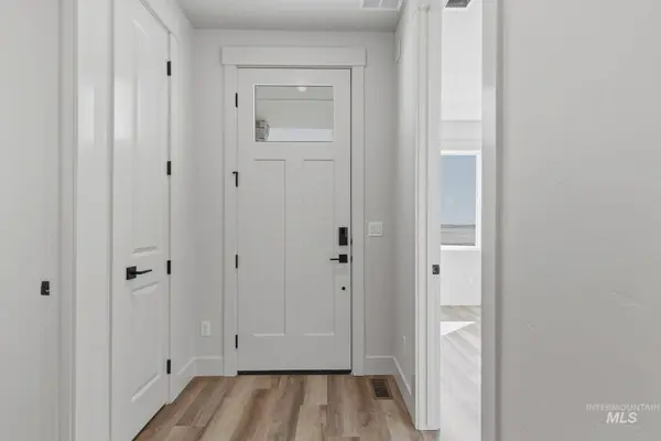 410 Mayfield Springs Blvd, Boise, ID 83716