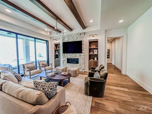 11071 N Elk Ridge Way, Boise, ID 83714