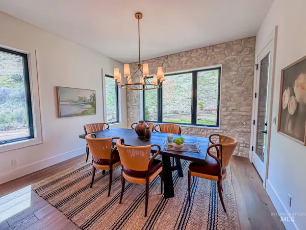 11071 N Elk Ridge Way, Boise, ID 83714