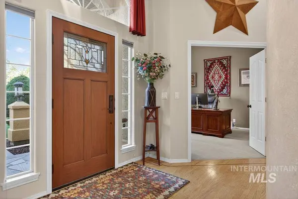 2126 S Weimaraner Way, Meridian, ID 83642-4610