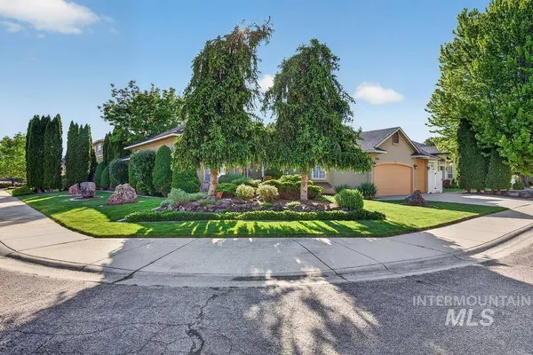 2126 S Weimaraner Way, Meridian, ID 83642-4610