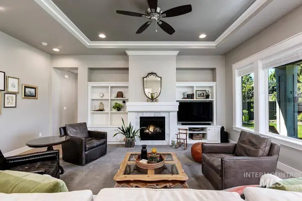 5853 S Palatino Way, Meridian, ID 83642