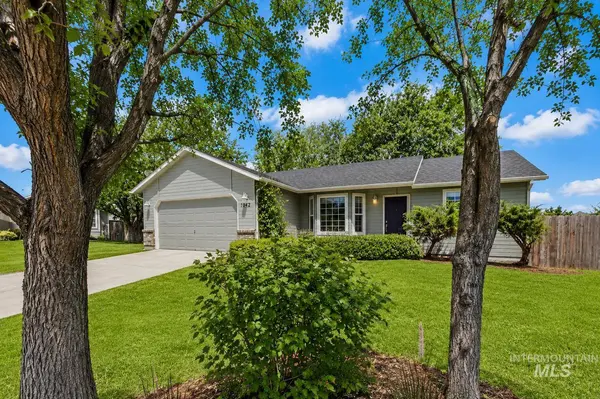 1042 N Stonehenge Way, Meridian, ID 83642