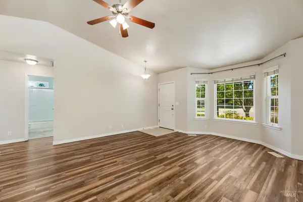 1042 N Stonehenge Way, Meridian, ID 83642