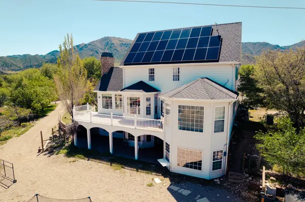 123 S Rachel LN, New Harmony, UT 84757