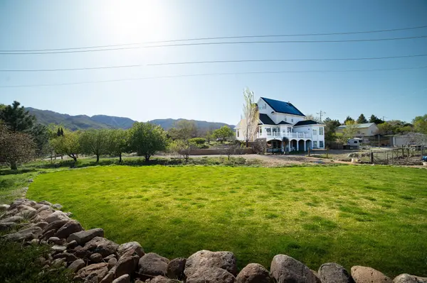 123 S Rachel LN, New Harmony, UT 84757
